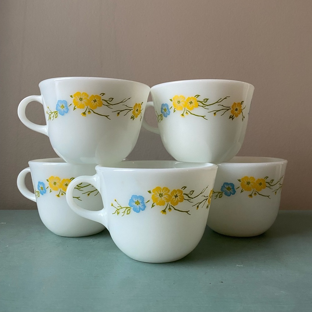 Vintage Pyrex Set of 5 Teacups